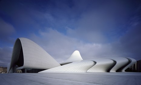 Zaha-Hadid-Architects-Heydar-Aliyev-Center-9-Photo-by-Hufton-Crow_466x282